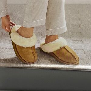 Member's Mark Women's Indoor/Outdoor Sheepskin Slipper size 9 NIB